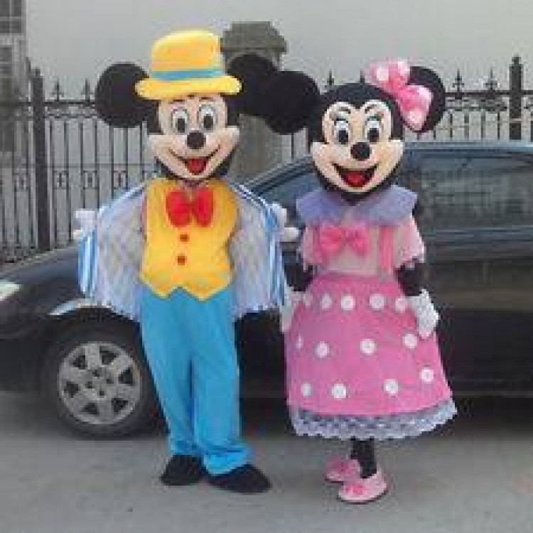 Costume rentals/ Character Entertainment